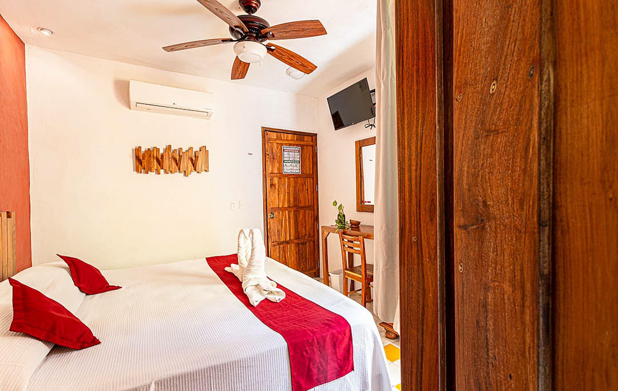 Hotel Boutique Casa Hipil Вальядолид Экстерьер фото