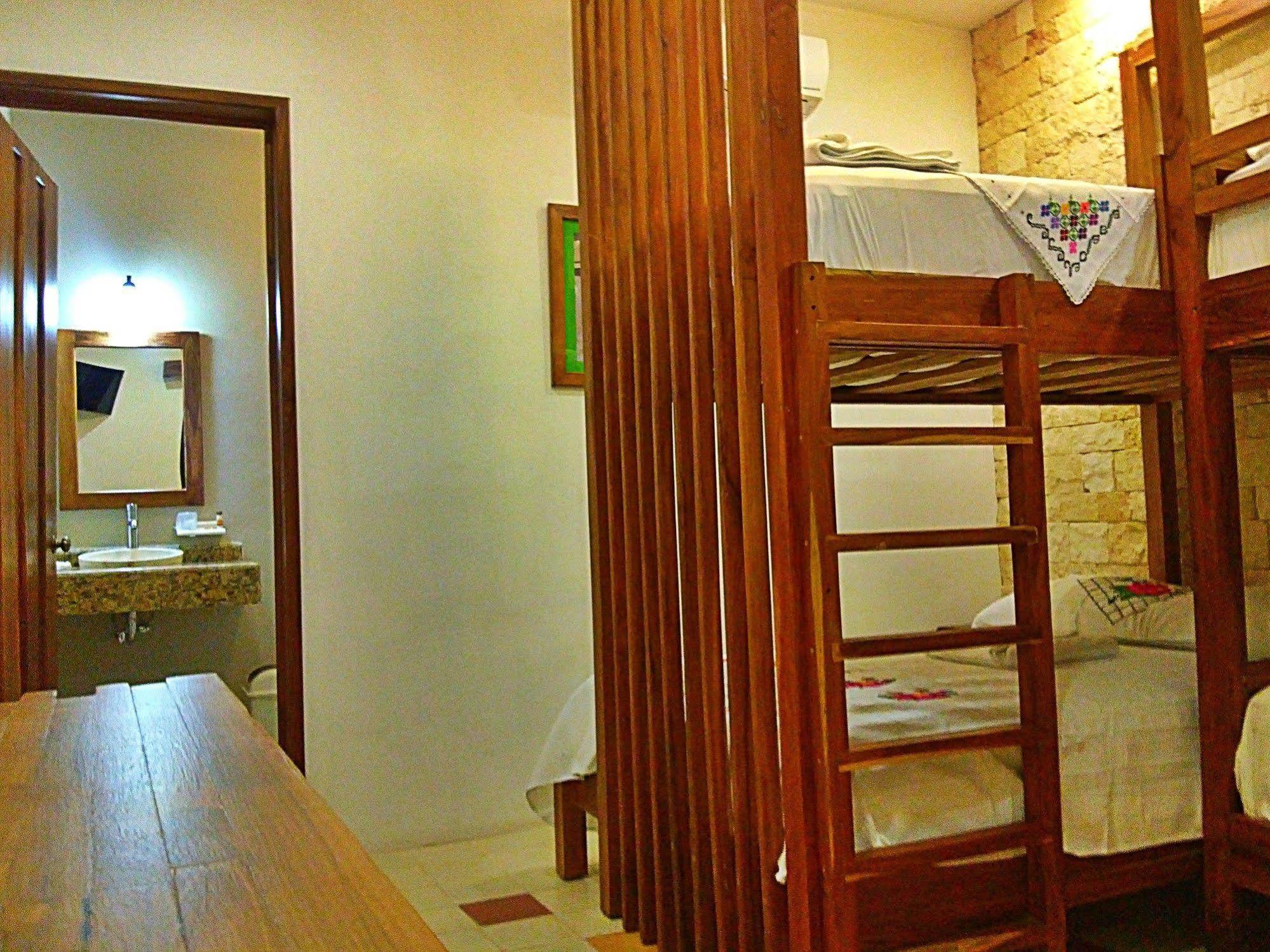 Hotel Boutique Casa Hipil Вальядолид Экстерьер фото